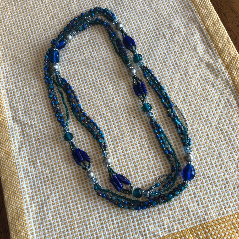 NWOT 🎉 Beaded Layer Necklace